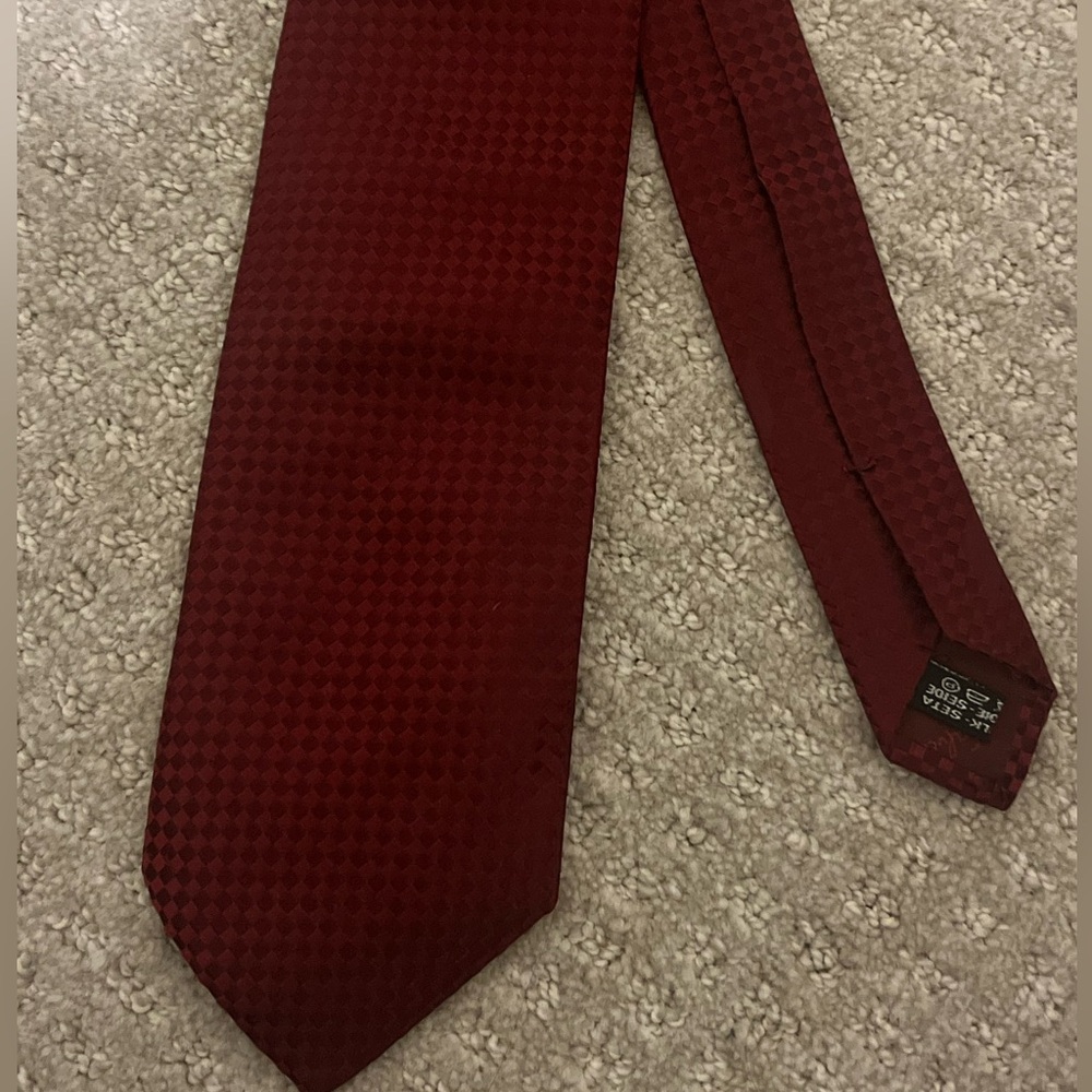 Salvatore Ferragamo men’s luxury tie